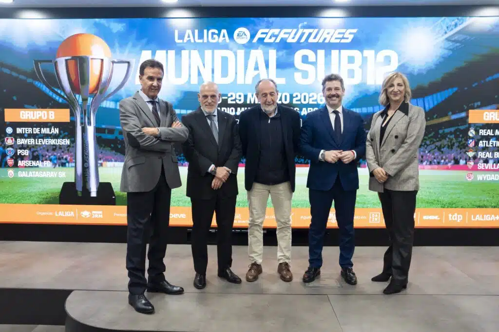 Paco Díez, también presente en la presentación | LA LIGA