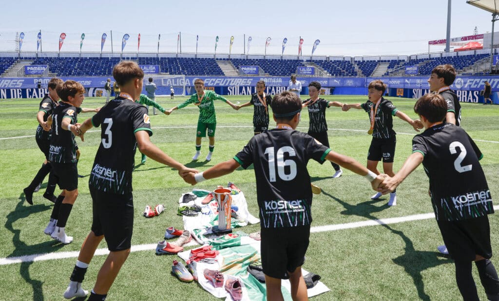 El Elche CF celebra el campeonato