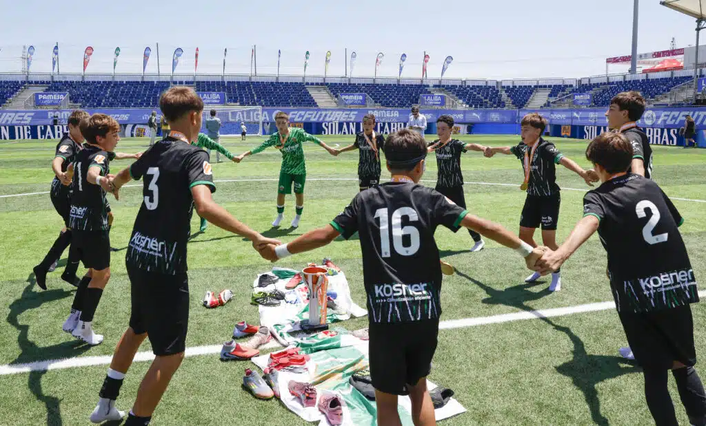 El Elche CF celebra el campeonato